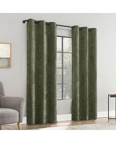 Isidora Velvet Magnetic Closure 100% Blackout Grommet Curtain Panel