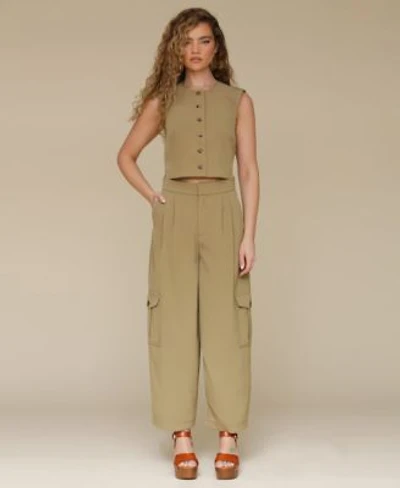 Avec Les Filles Womens Cropped Boxy Vest Barrel Leg Cargo Pants