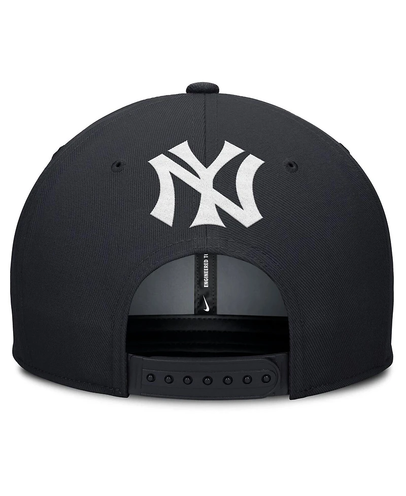Nike Men's Gray/Navy New York Yankees Pro Performance Snapback Hat