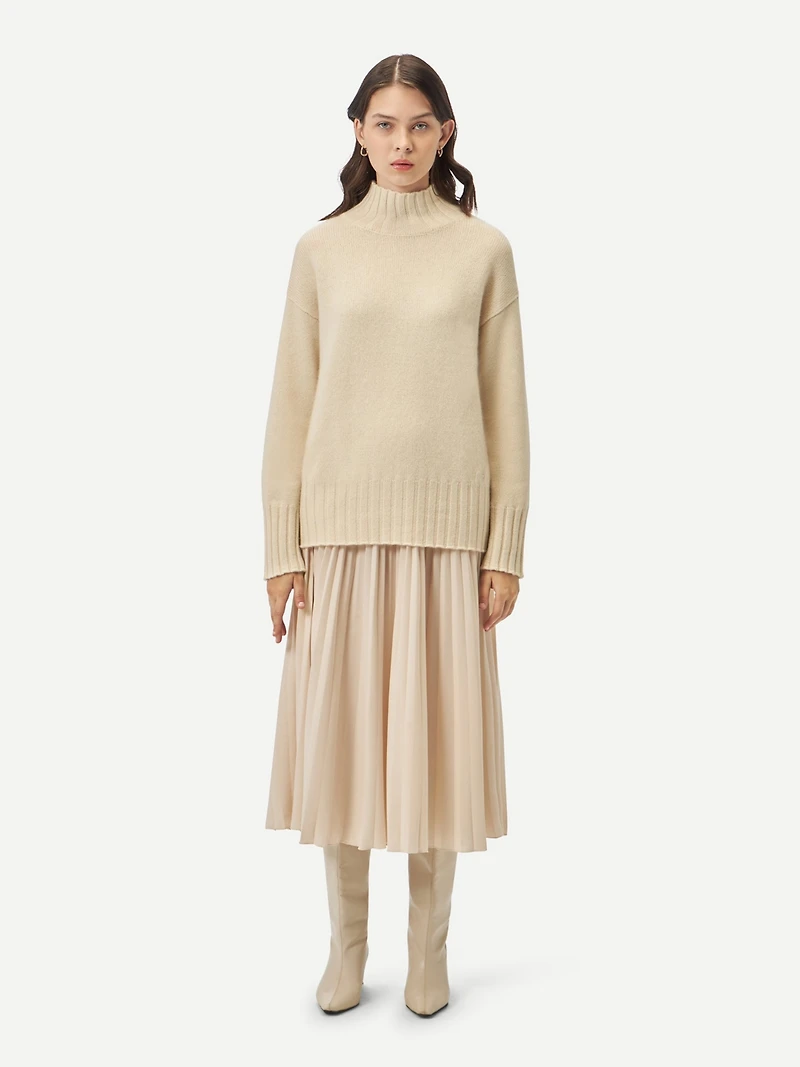 Gobi Cashmere Women's Relaxed-Fit Turtleneck
