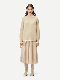 Gobi Cashmere Women's Relaxed-Fit Turtleneck