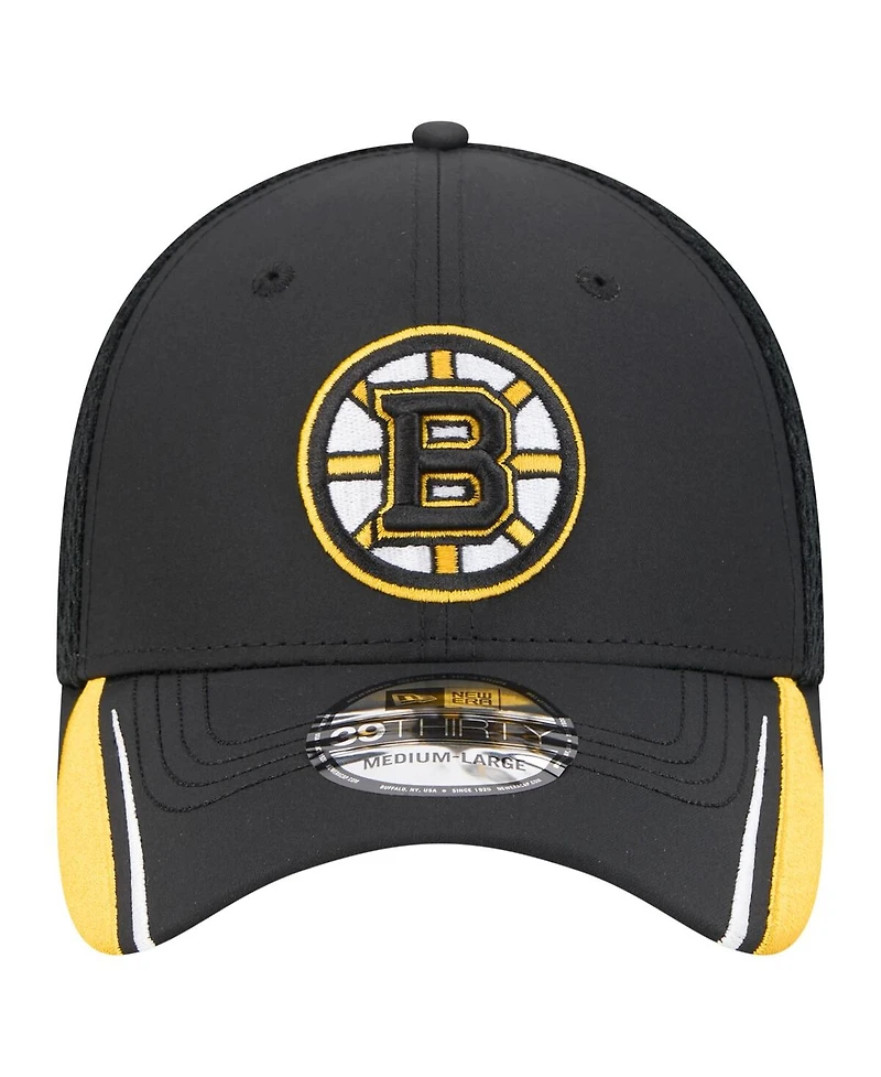 New Era Men's Black Boston Bruins Linear Featherweight 39THIRTY Flex Hat