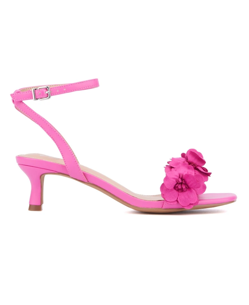 Women's Gwendolyn Kitten Heel