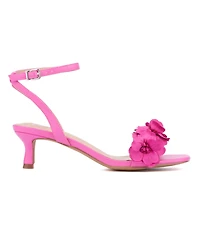 Women's Gwendolyn Kitten Heel