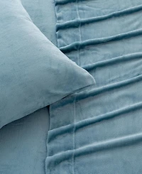 Linery & Co. Ultra-Soft Velvet Plush Solid Sheet Set