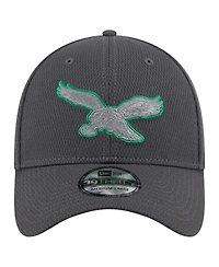 New Era Men's Graphite Philadelphia Eagles Throwback Logo Main 39THIRTY Flex Hat