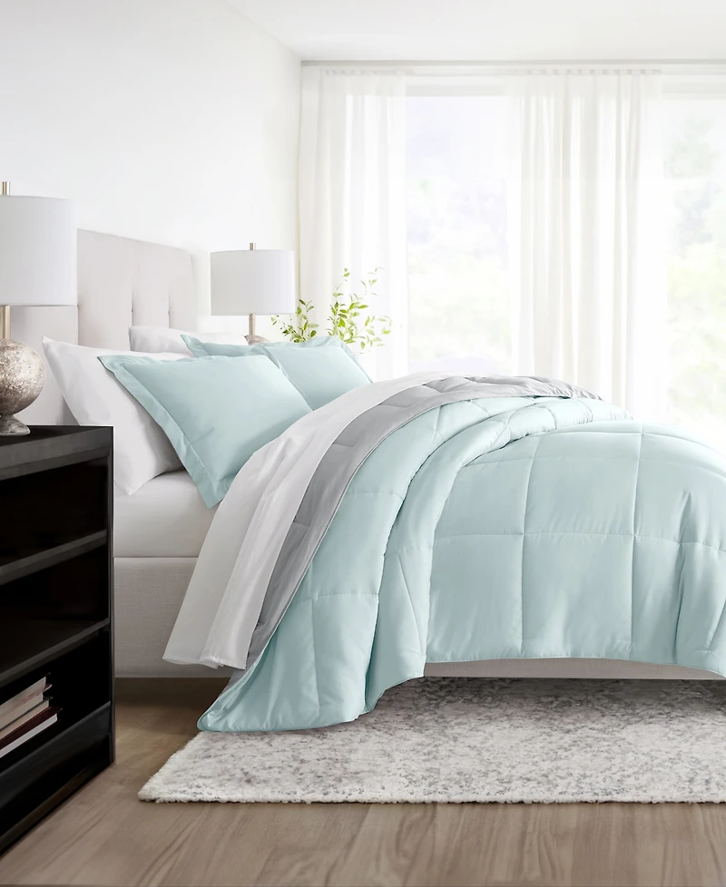 ienjoy Home All Season Lightweight Down Alternative Reversible 3-Pc. Comforter Set, King/California King
