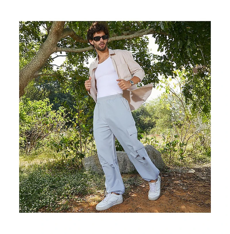 Campus Sutra Men's Cloud Grey Solid Parachute Cargo Pants