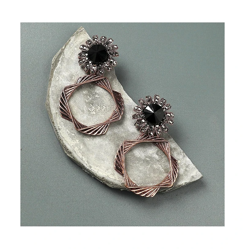 Sohi Twisted Square Daisy Drop Earrings