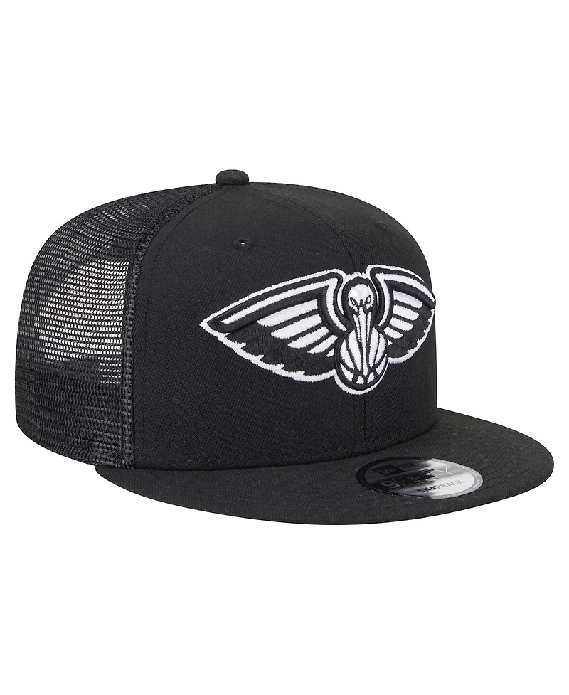New Era Men's Black New Orleans Pelicans 9FIFTY Snapback Trucker Hat
