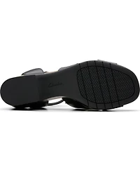 Clarks Collection Women's Nerisa Wedge Sandals