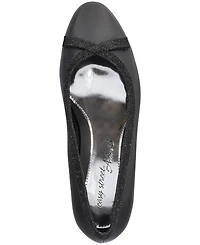 Easy Street Women's Kata Round-Toe Slip-On Pumps