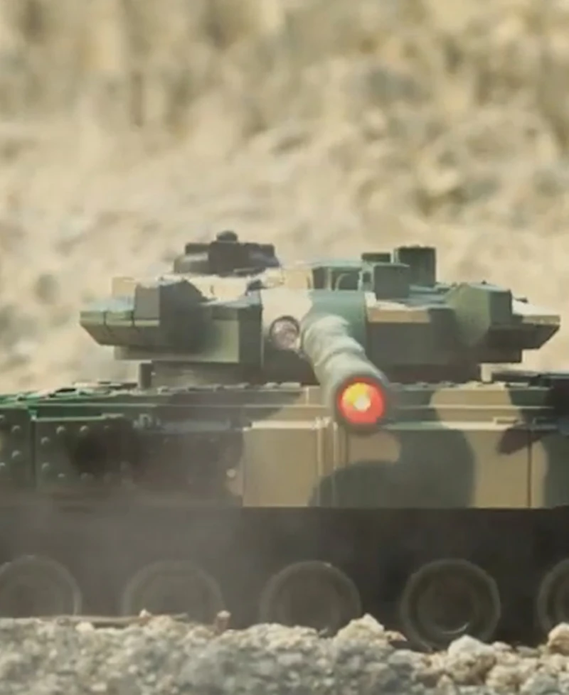 Jupiter Creations Remote Control Vehicles Dueling Battle Tanks Set