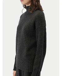 Gobi Cashmere Women's Relaxed-Fit Turtleneck