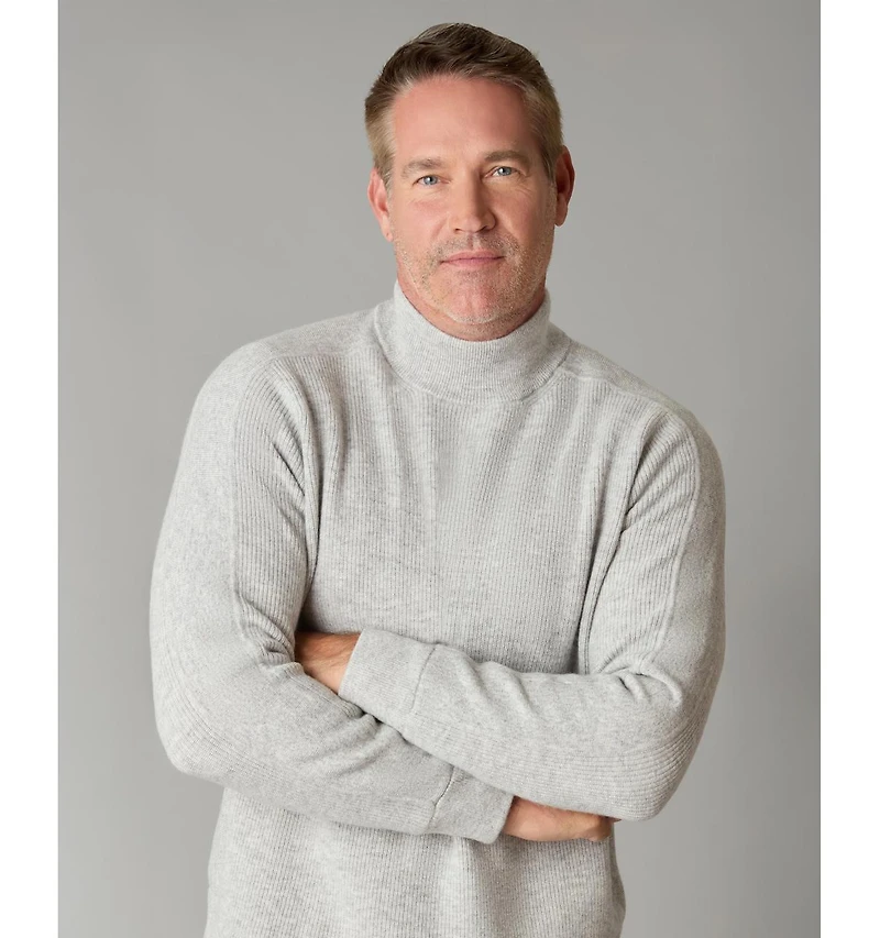 LuxLined Men's Itch-Free Merino Wool Mock Neck Sweater with Soft Inner Lining