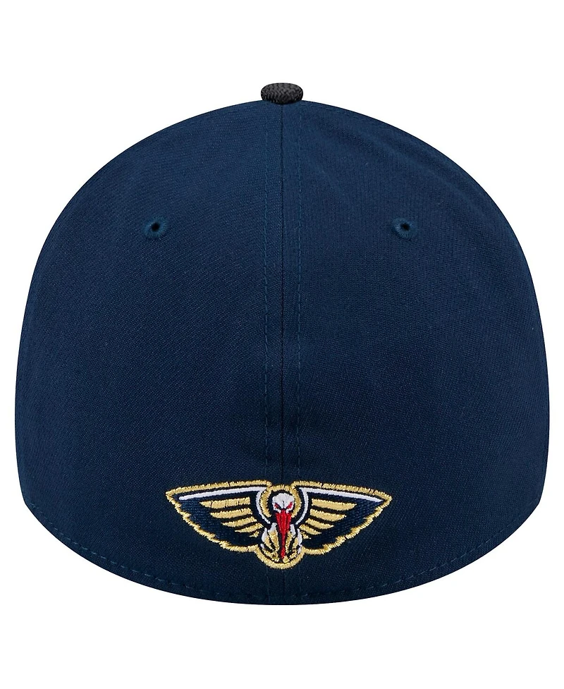 New Era Men's Navy Orleans Pelicans Sport Night 39THIRTY Flex Hat
