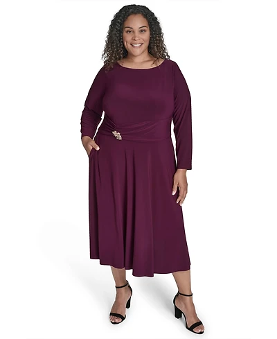 Jessica Howard Plus Boat Neck Asymmetric Side Ruched Midi Dress