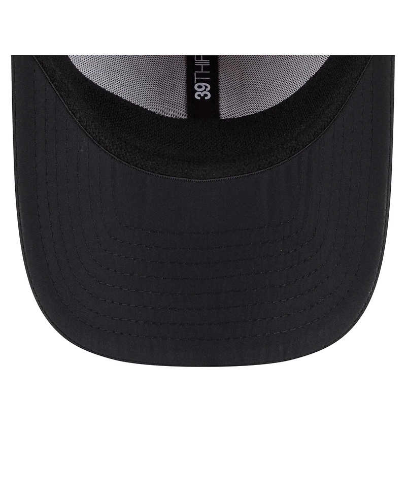 New Era Men's Black Cleveland Guardians Night 39THIRTY Flex Hat