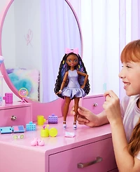 Barbie Dream Besties Get Ready with Brooklyn Doll and Accessories