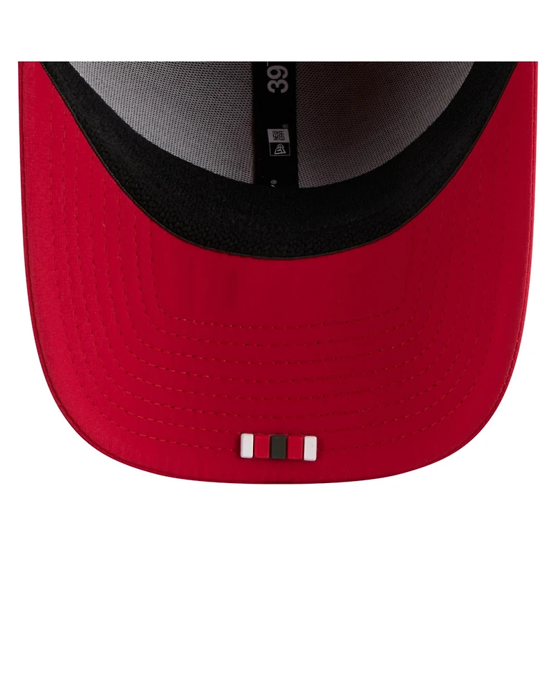 New Era Men's Red Tampa Bay Buccaneers 2025 Sideline 39THIRTY Flex Hat