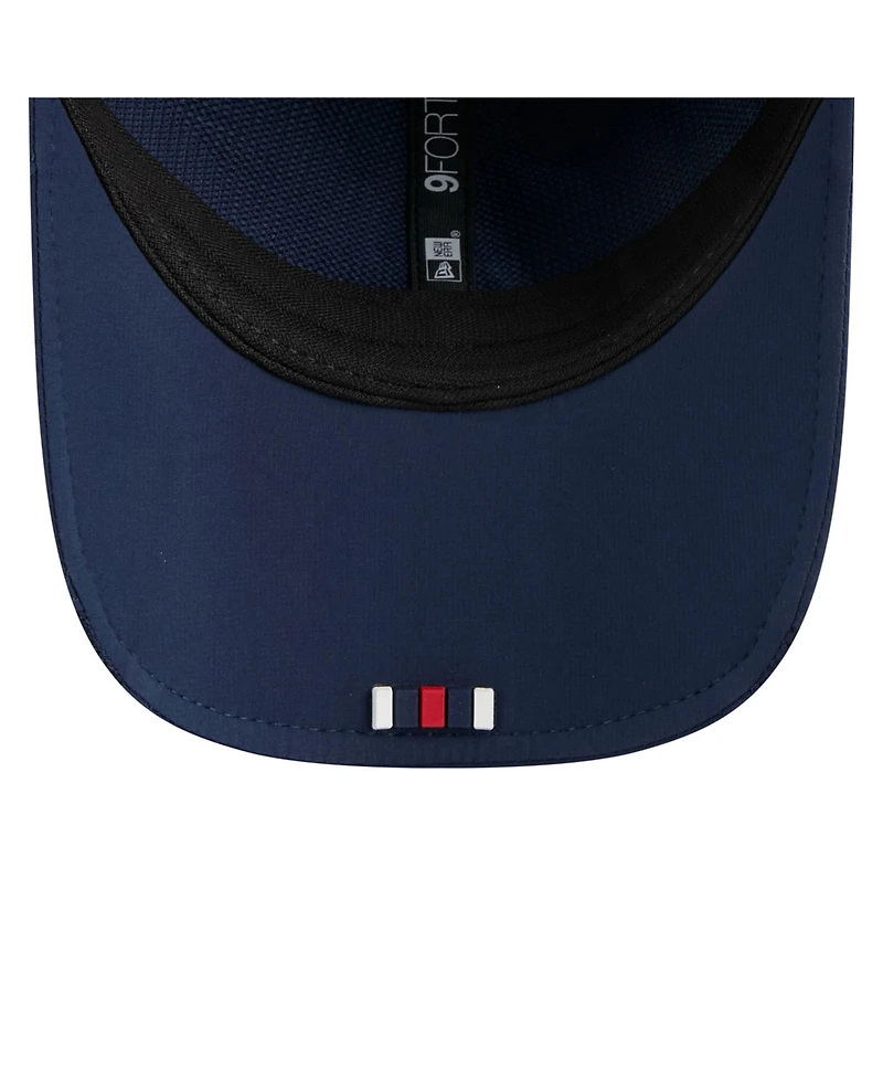 New Era Men's Navy New York Giants 2025 Sideline Throwback M-crown 9FORTY Adjustable Hat