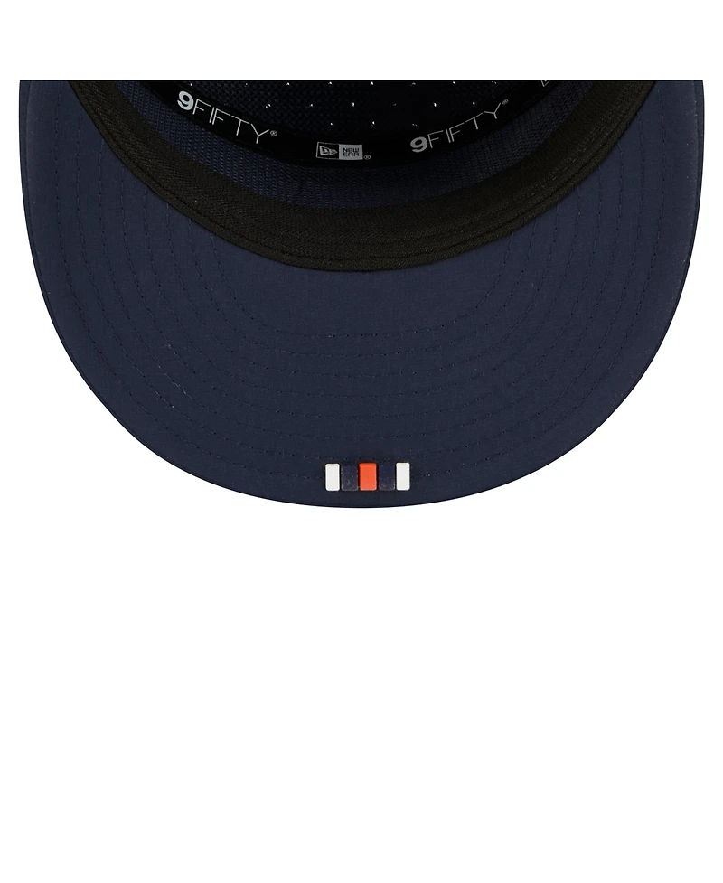 New Era Men's Navy Chicago Bears 2025 Sideline Split Panel 9FIFTY Snapback Hat