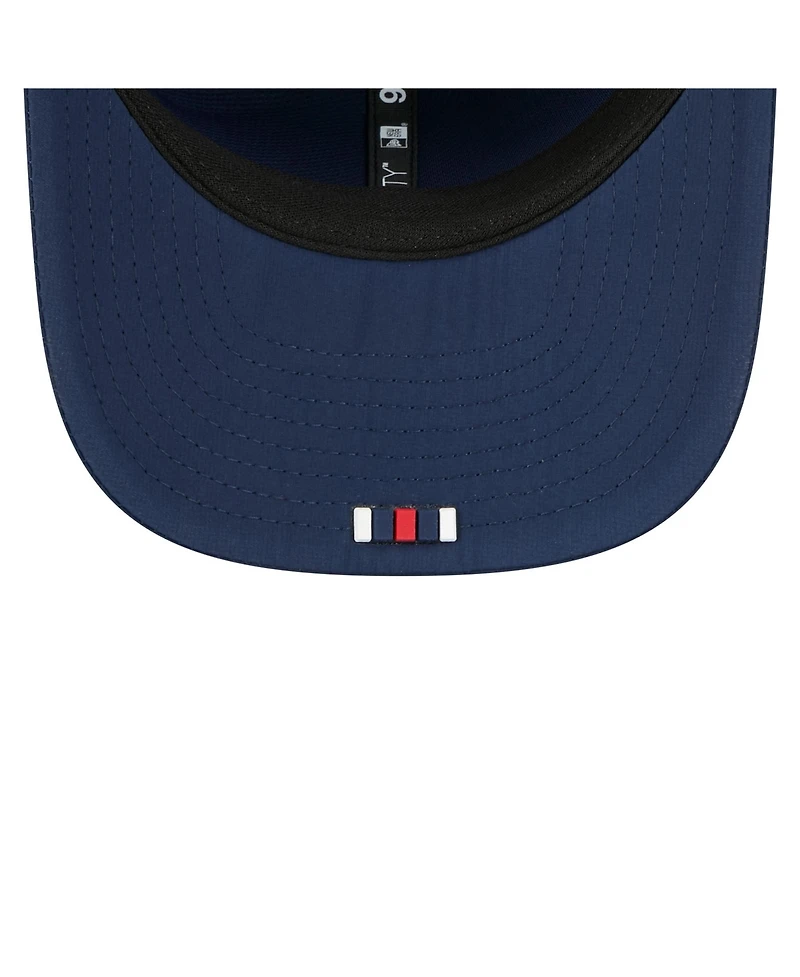 New Era Men's Navy New York Giants 2025 Sideline Throwback 9SEVENTY Trucker Adjustable Hat