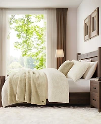 Ugg Euphoria Soft Throw, 50" x 70"
