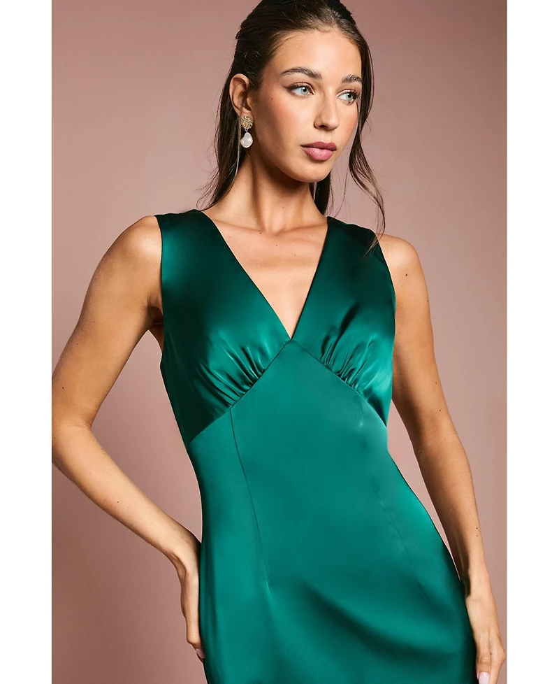 Coast Women's Bow Back V Neck Satin Bridesmaid Dress