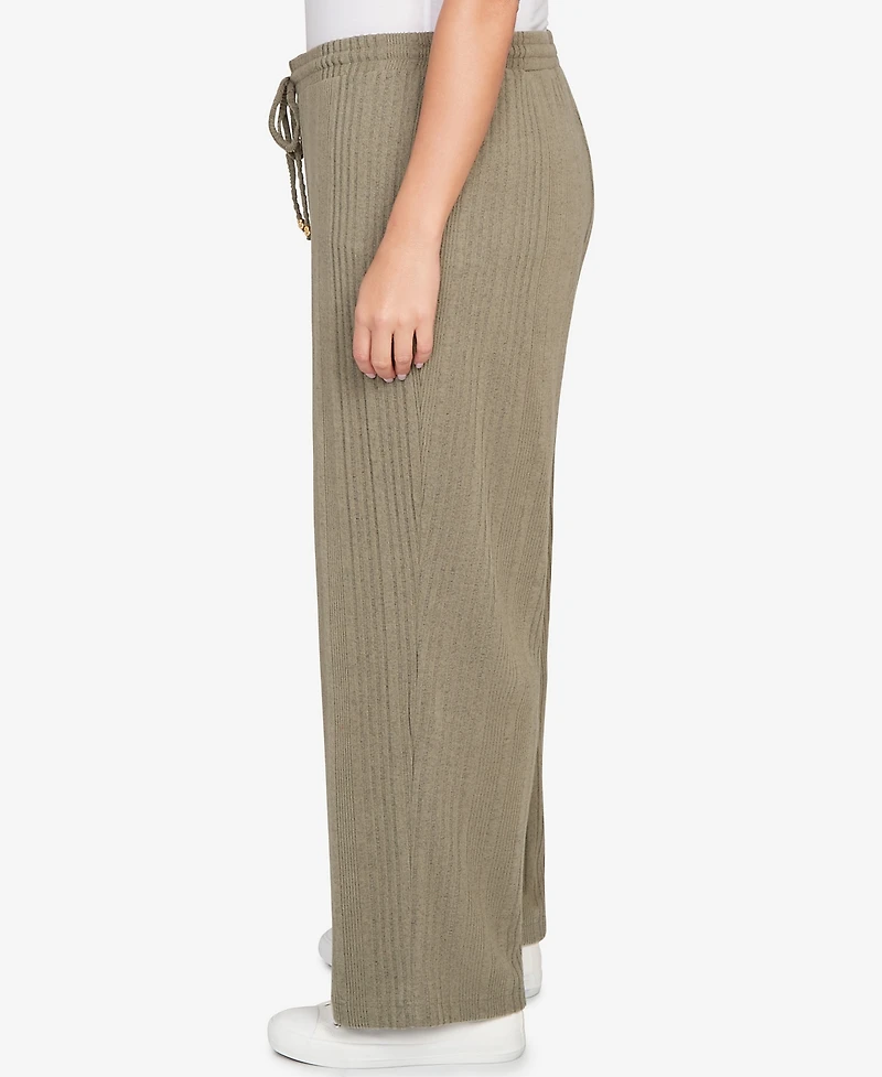 Hearts Of Palm Plus Solid Texture Hatchi Pants
