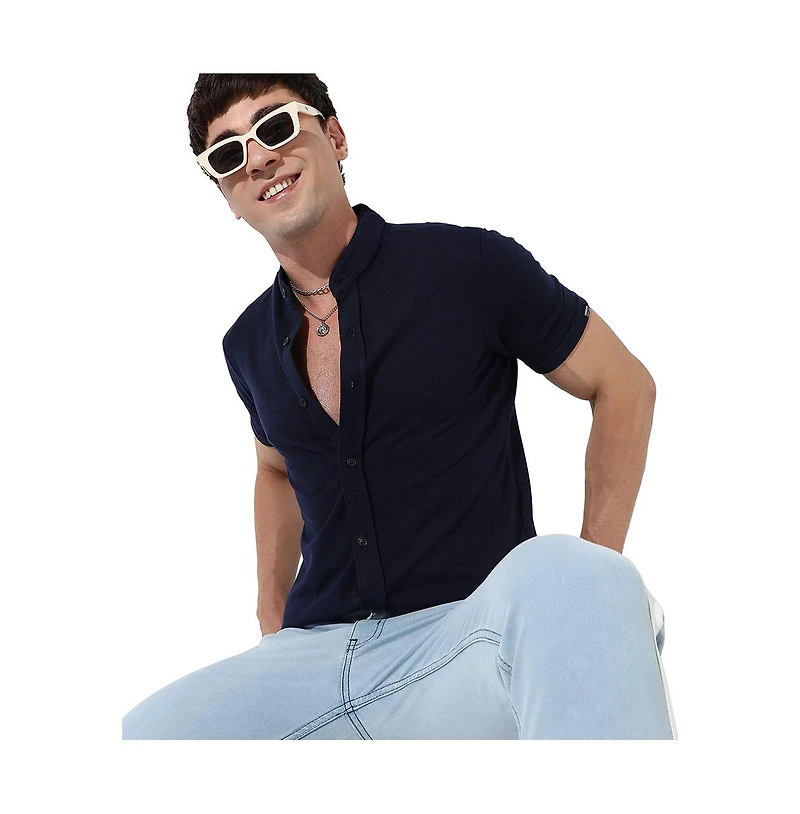 Campus Sutra Men's Black Solid Casual Shirt