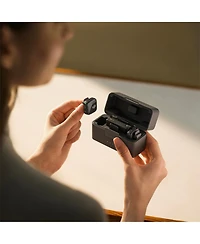 Dji Mic Mini 2.4GHz 2-Person Clip-On Digital Wireless Microphone System with Charging Case