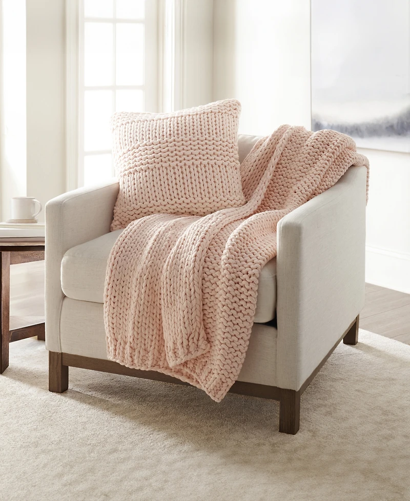 ienjoy Home Chunky Blanket and Decor Pillow Bundle, 21" x
