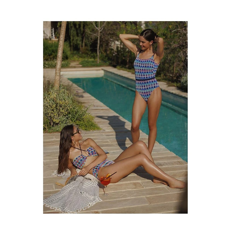 Profile by Gottex Womens Retro Riviera Scoop Neck Netted Crochet One Piece