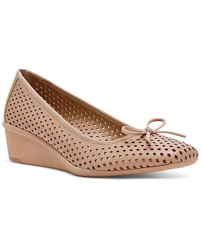 Anne Klein Women's Winslet Wedge Pumps