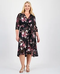 Connected Plus Size V-Neck Belted 3/4-Sleeve Dress