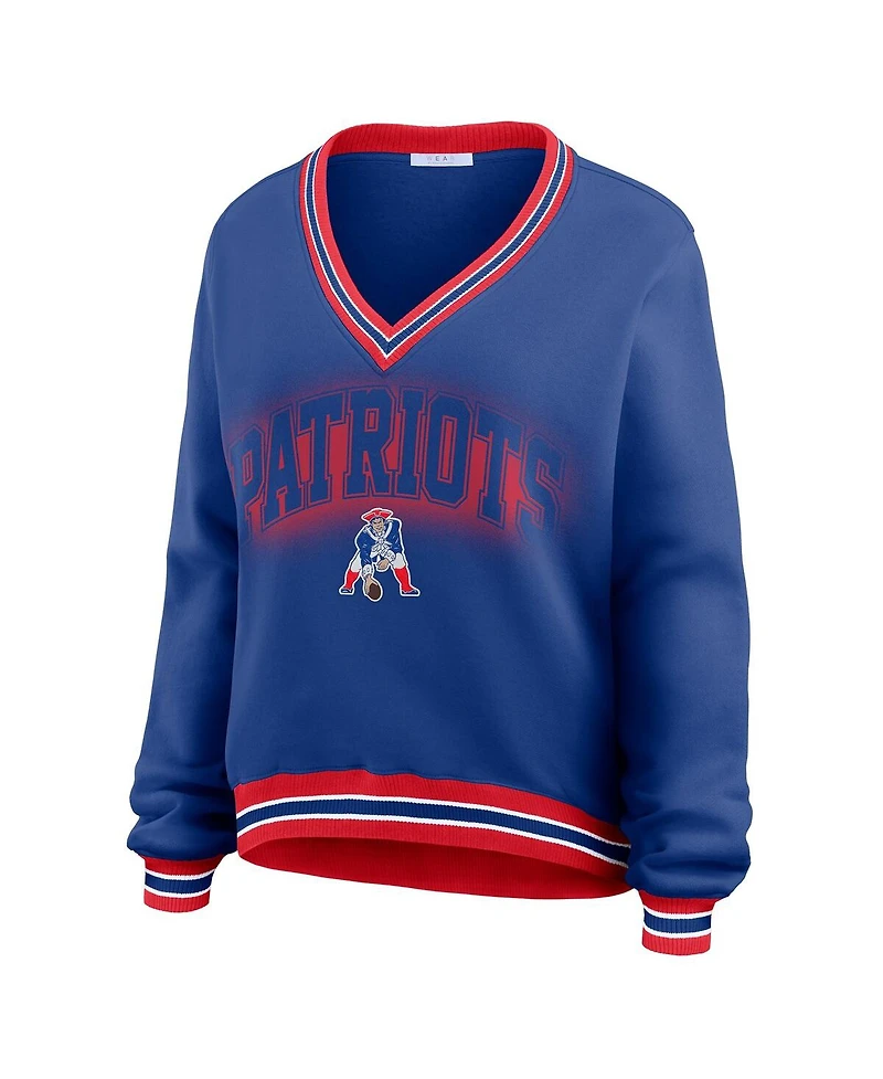 Wear by Erin Andrews Women's Navy New England Patriots Oversized Long Sleeve V-Neck Sweatshirt