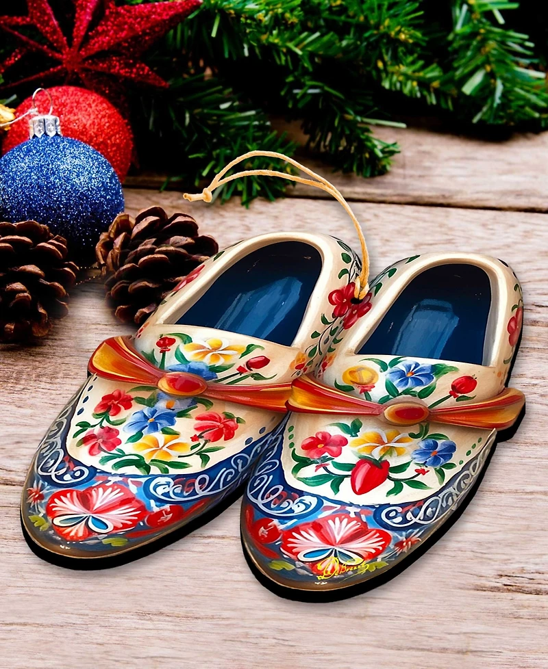 Designocracy Danish Shoes Christmas Wooden Ornament