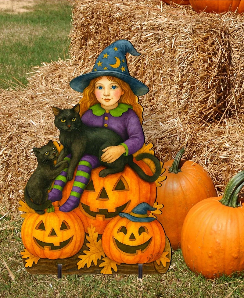 Designocracy Halloween Witch Outdoor Garden Decor