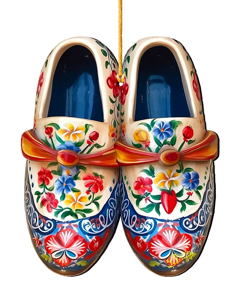 Designocracy Danish Shoes Christmas Wooden Ornament