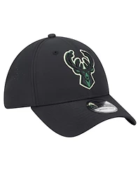 New Era Men's Black Milwaukee Bucks Night 39THIRTY Flex Hat