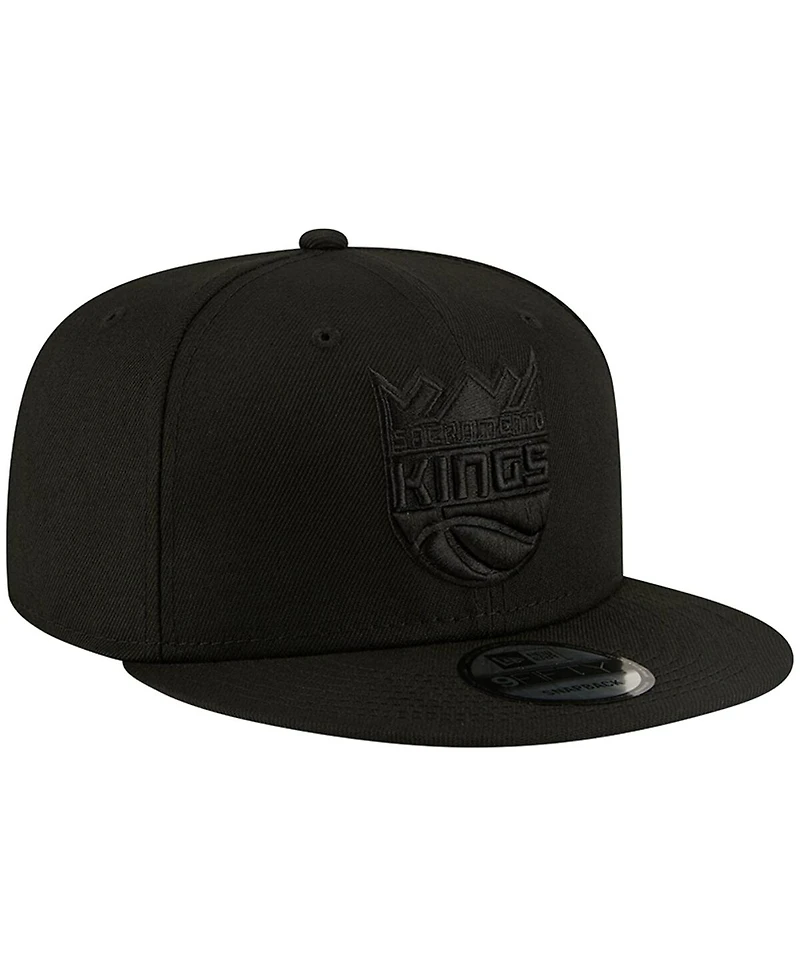 New Era Men's Sacramento Kings Black On Black 9FIFTY Snapback Hat
