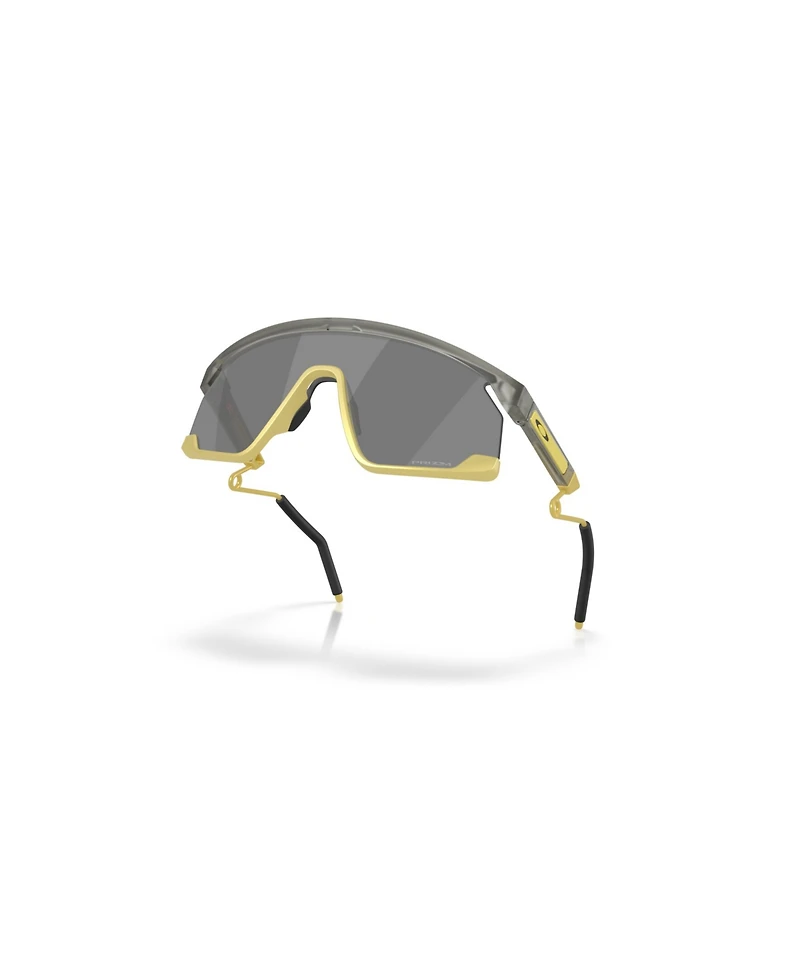 Oakley Men's Sunglasses, Bxtr Metal Alloy Collection OO9237