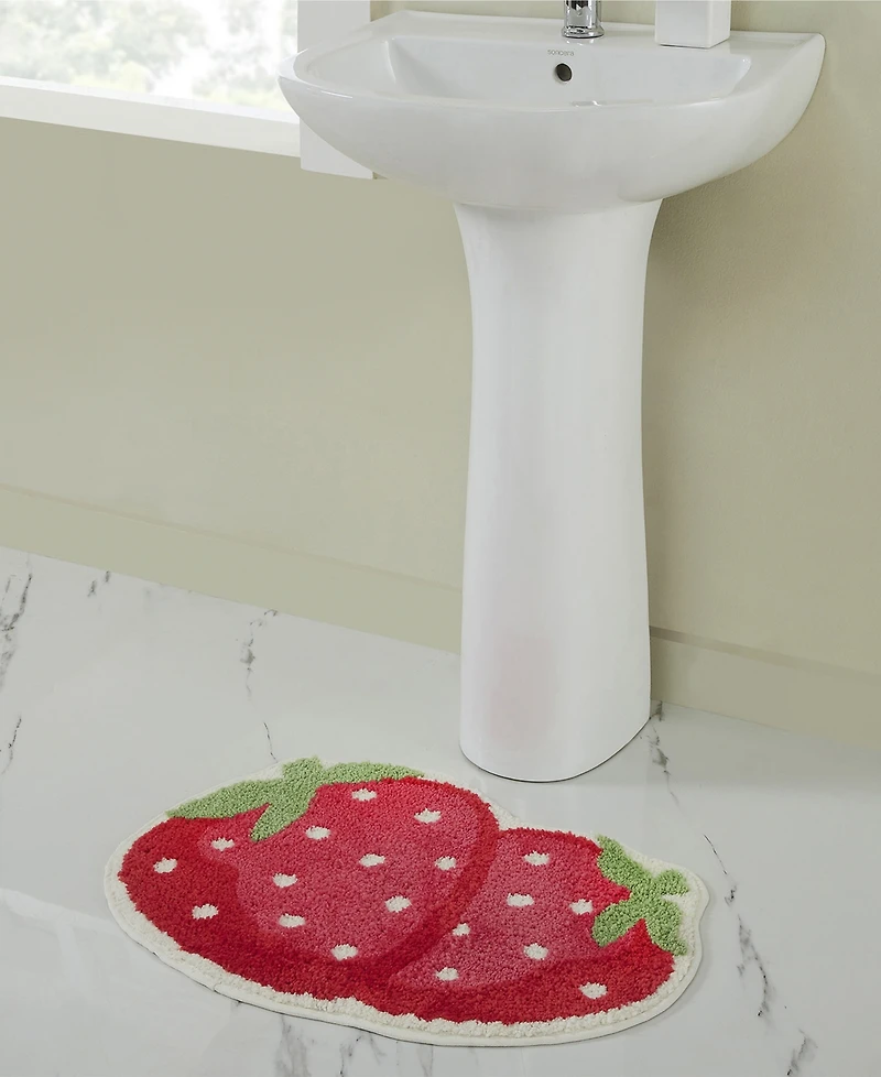 Vcny Home Strawberry Shaped Tufted Bath Rug, 18" x 27