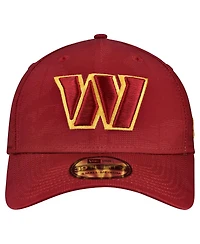 New Era Men's Burgundy Washington Commanders Tonal Camo 39THIRTY Stretch Fit Hat