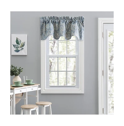 Ellis Curtain Lexington Leaf Pattern on Colored Ground Scallop Valance 58"x15
