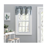 Ellis Curtain Lexington Leaf Pattern on Colored Ground Scallop Valance 58"x15