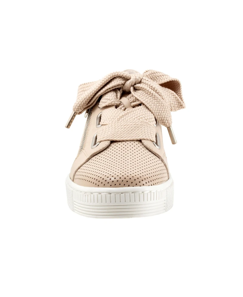Jovi Perf Sneaker