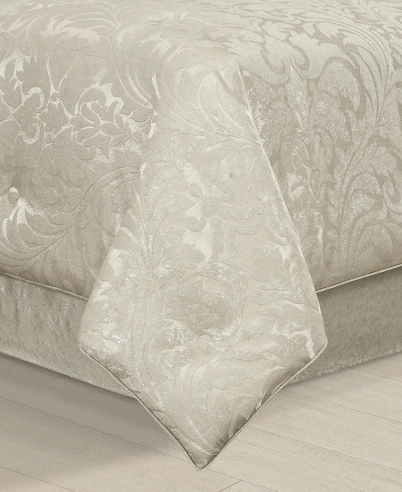 J Queen New York Celine Floral 4-Pc. Comforter Set