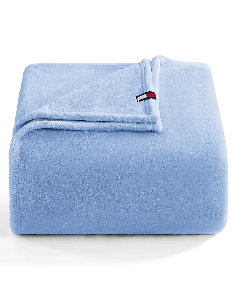 Tommy Hilfiger Solid Plush Blanket